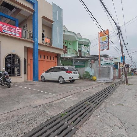 Reddoorz Syariah Near Terminal Batu Ampar 2 Otel Balikpapan  Dış mekan fotoğraf