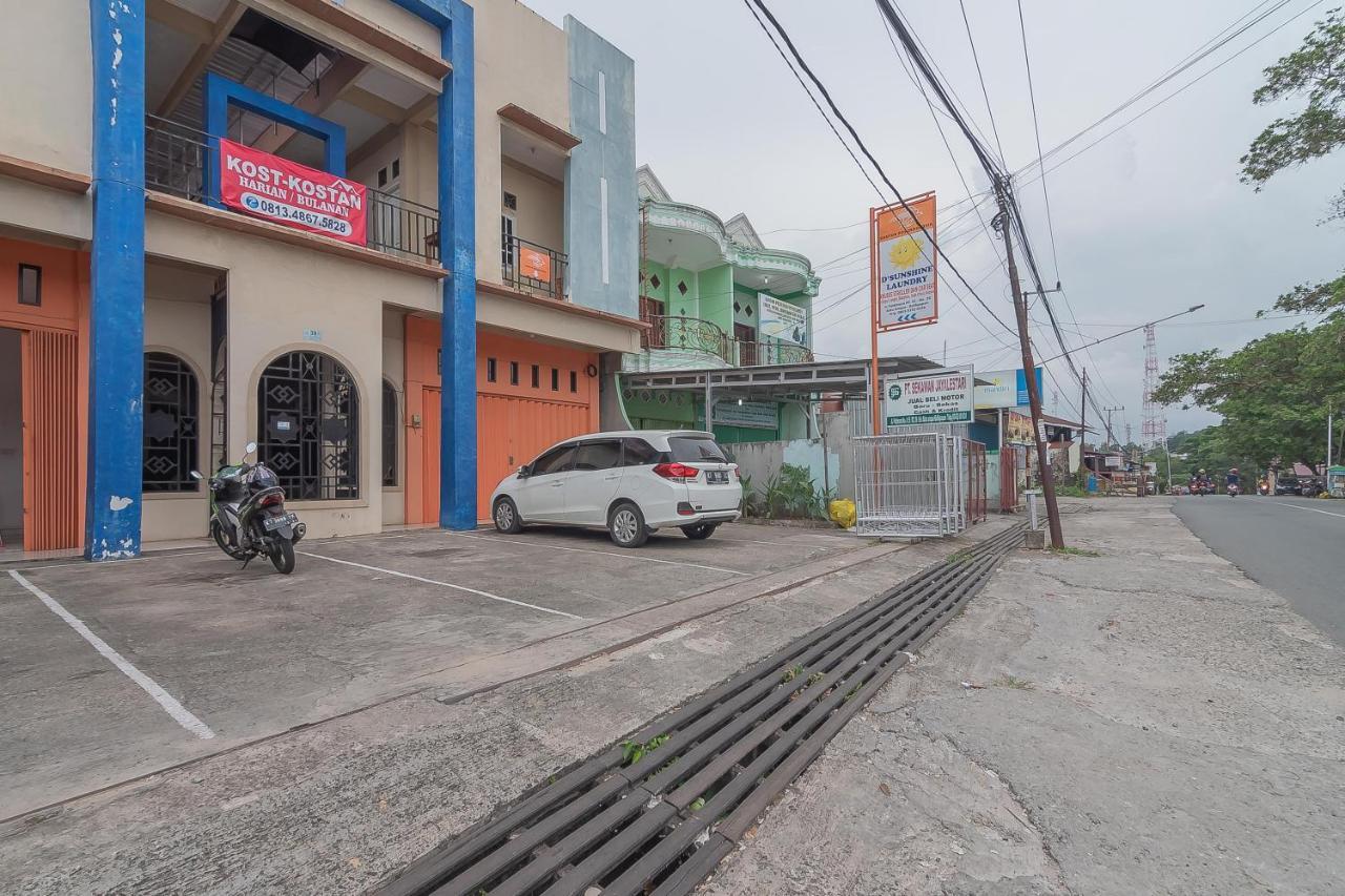 Reddoorz Syariah Near Terminal Batu Ampar 2 Otel Balikpapan  Dış mekan fotoğraf