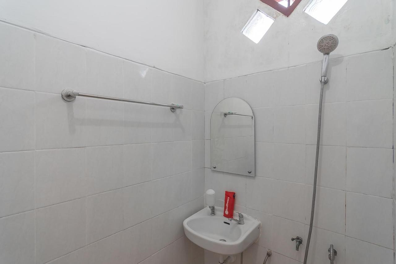 Reddoorz Syariah Near Terminal Batu Ampar 2 Otel Balikpapan  Dış mekan fotoğraf