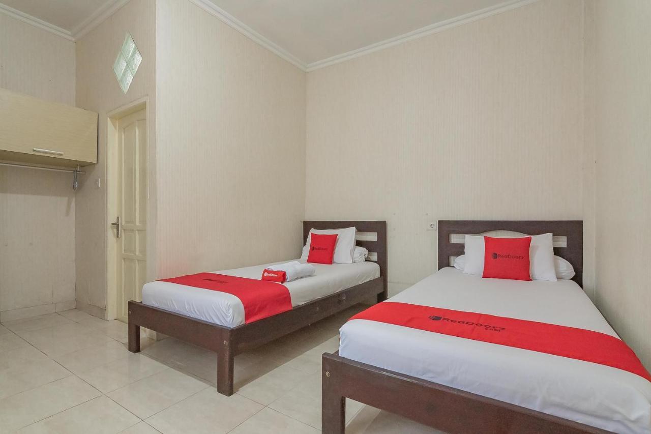 Reddoorz Syariah Near Terminal Batu Ampar 2 Otel Balikpapan  Dış mekan fotoğraf
